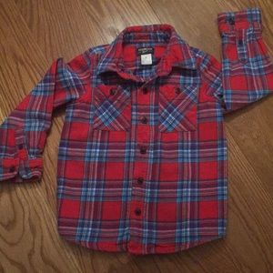 Like-new cozy OshKosh flannel. Age 5.